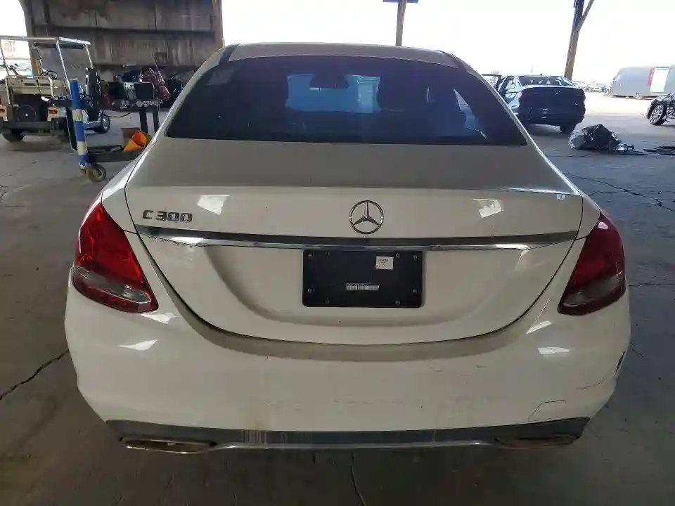 55SWF4JB5HU199977 2017 MERCEDES-BENZ C 300-5