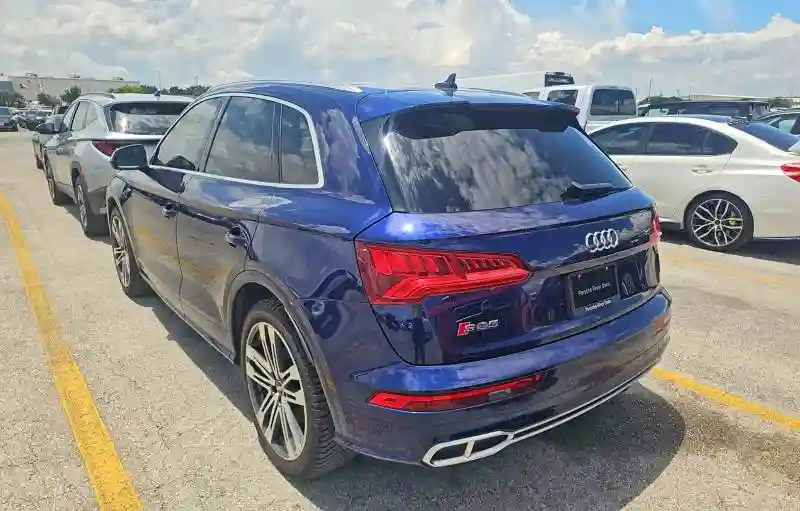WA1C4AFY4J2088801 2018 AUDI SQ5-2