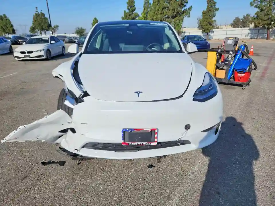 7SAYGDEE2NF439349 2022 TESLA MODEL Y-4