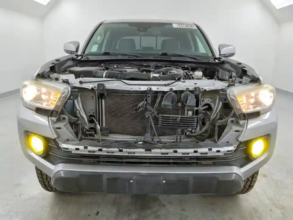 3TMAZ5CN3JM069925 2018 TOYOTA TACOMA-4