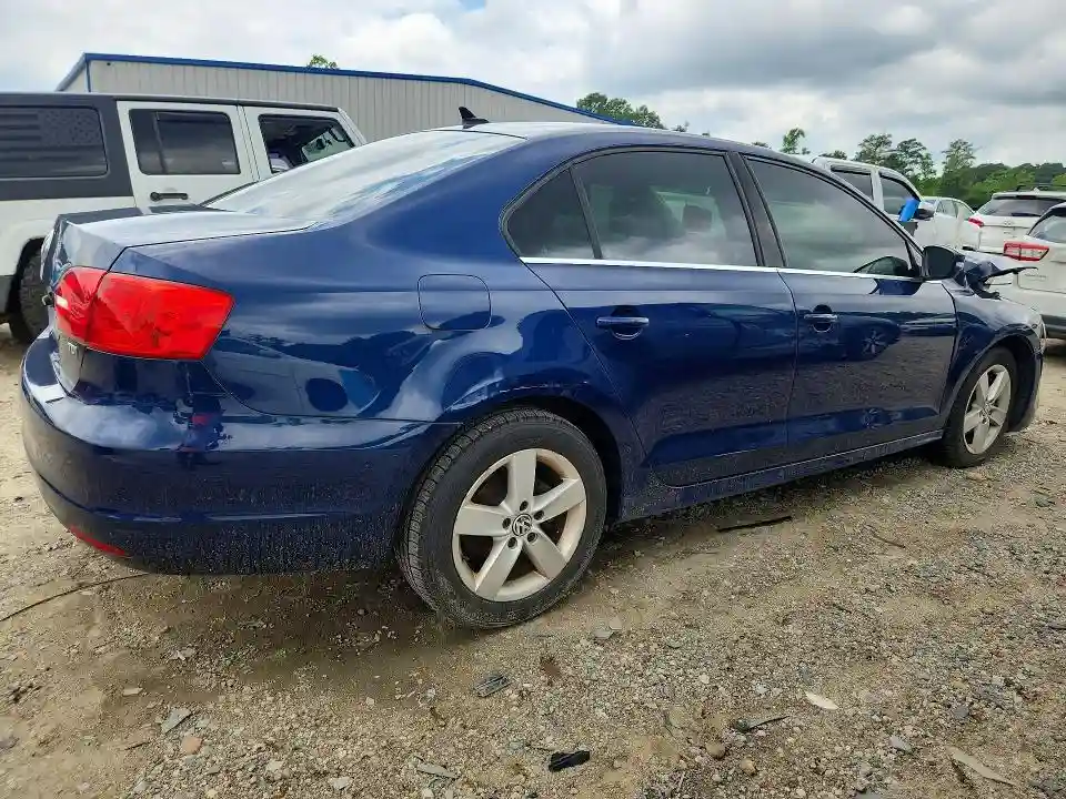 3VWLL7AJXDM204082 2013 VOLKSWAGEN JETTA-2