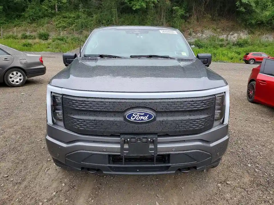 1FT6W3L7XRWG02336 2024 FORD F150 LIGHT-4