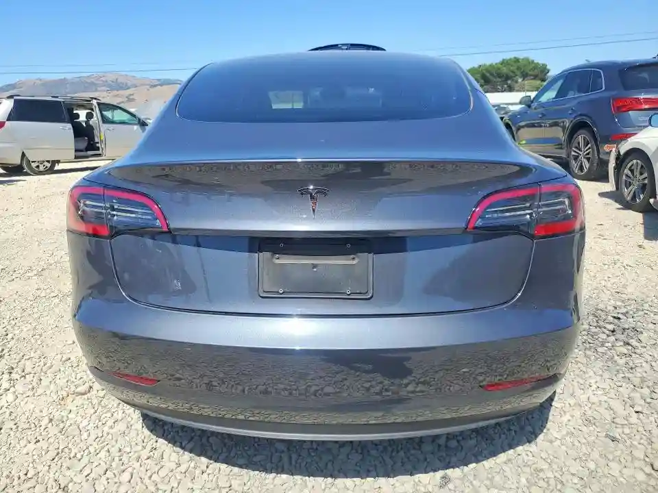 5YJ3E1EA2PF455546 2023 TESLA MODEL 3-5