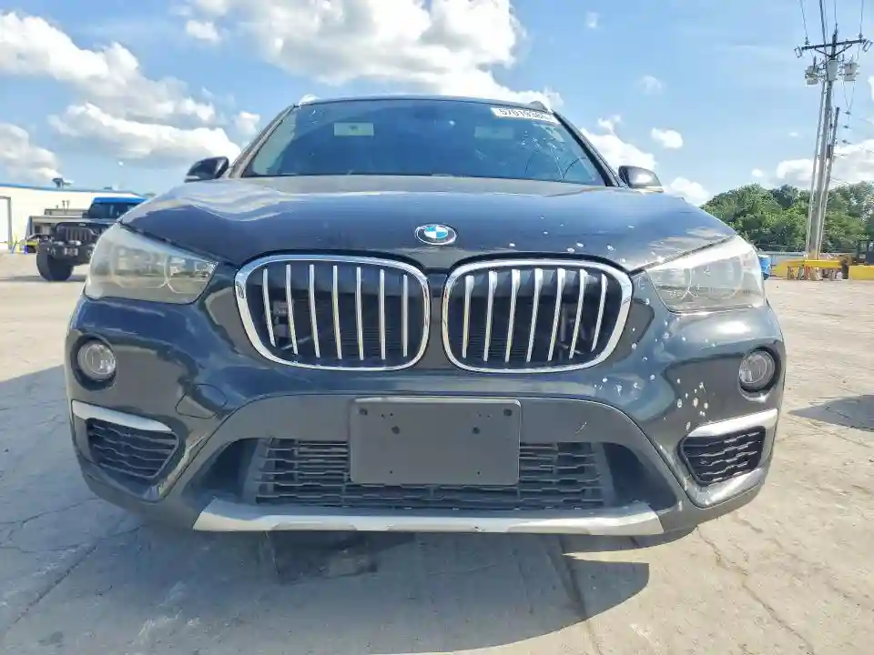 WBXHU7C32J5H41735 2018 BMW X1-4