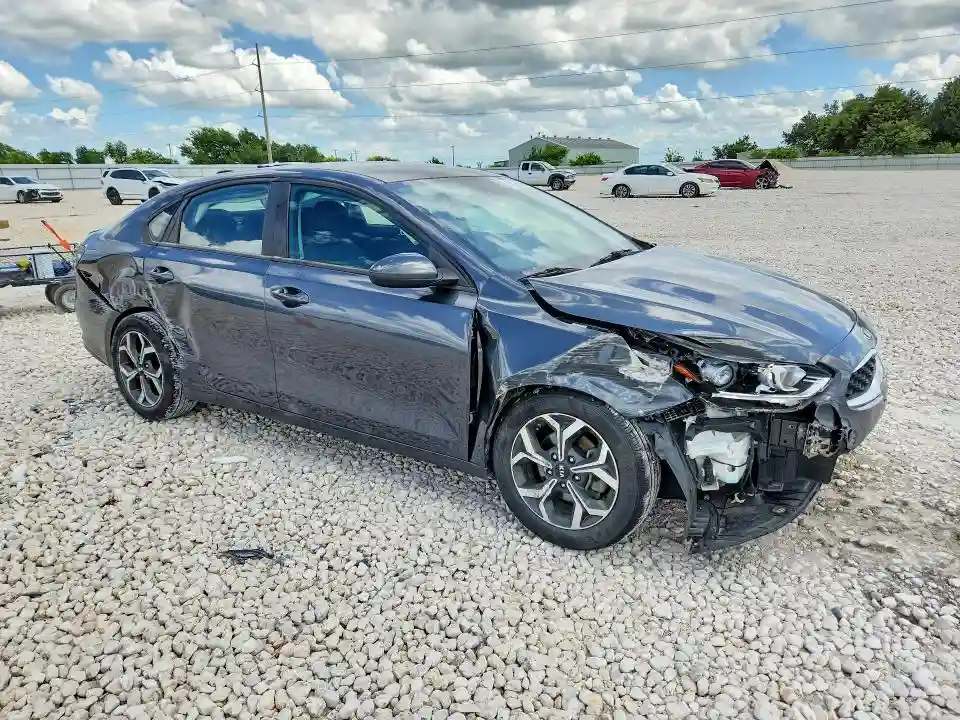 3KPF24AD5ME280332 2021 KIA FORTE-3