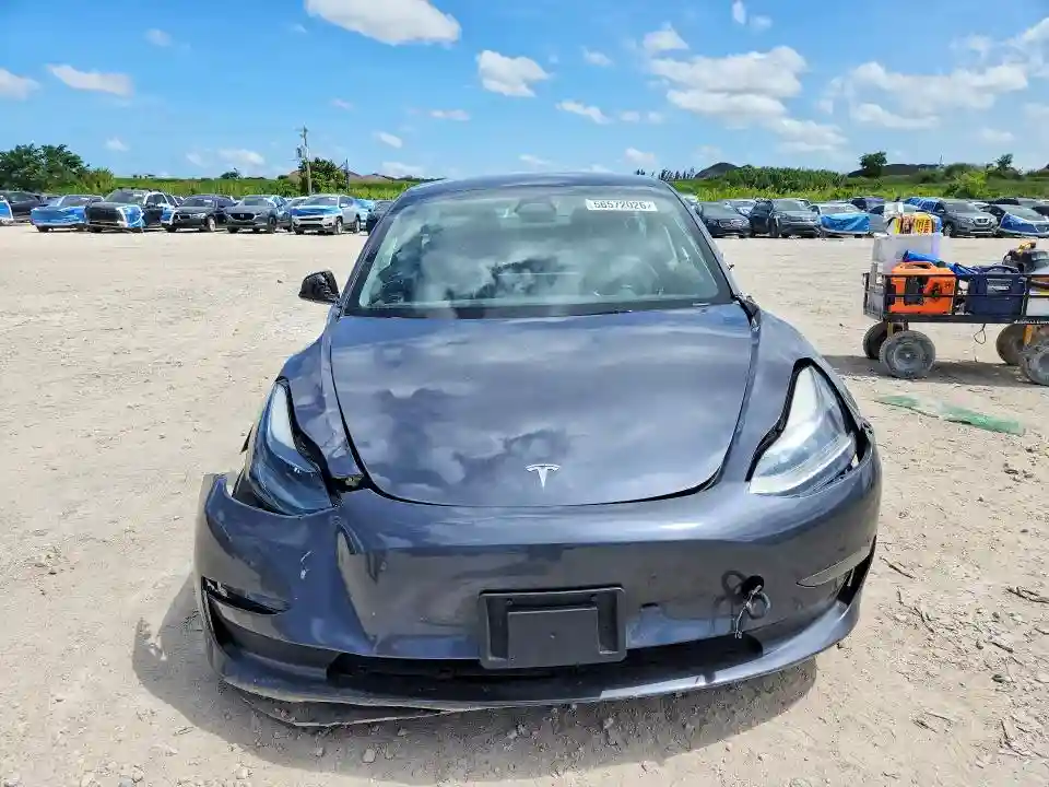 5YJ3E1EA7PF697474 2023 TESLA MODEL 3-4