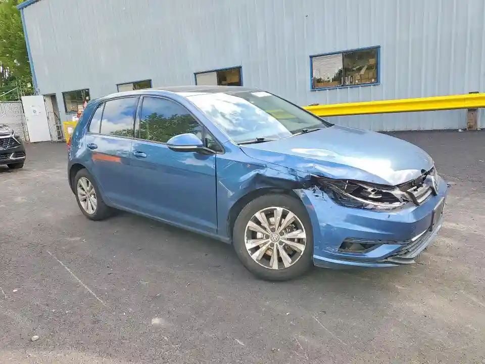 3VWB17AU5JM265783 2018 VOLKSWAGEN GOLF-3