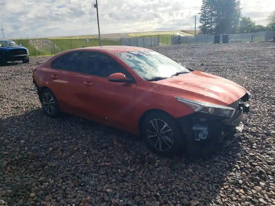 3KPF24AD6NE417358 2022 KIA FORTE LXS-3