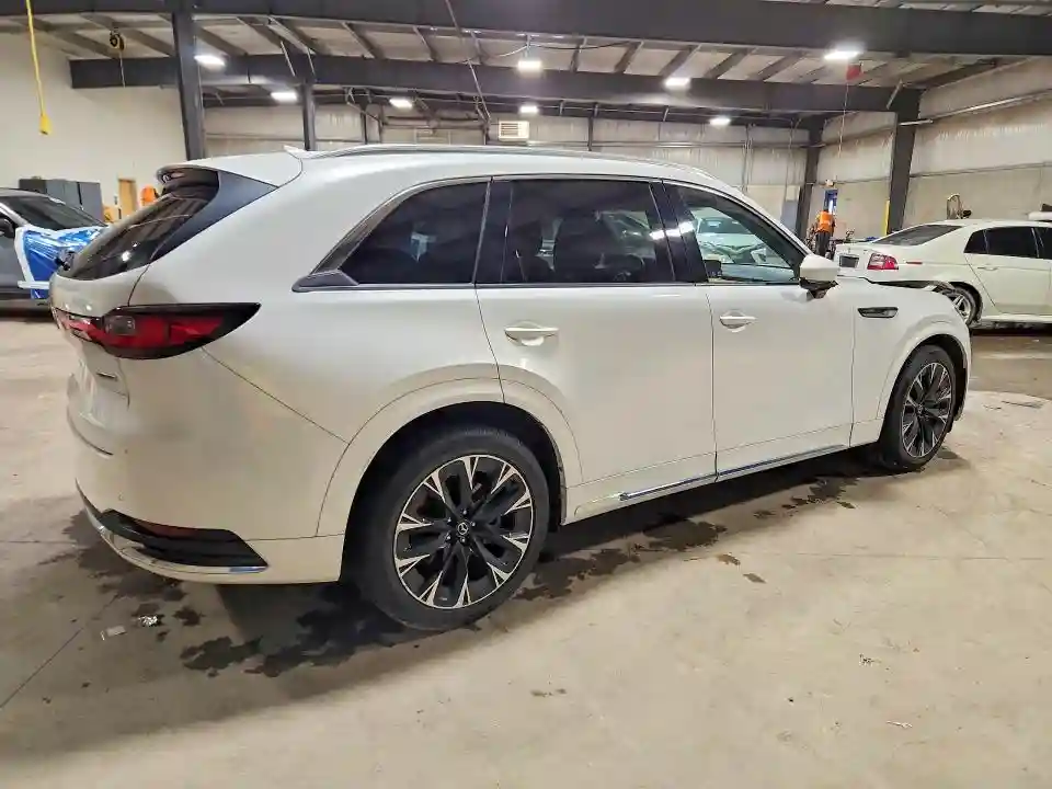 JM3KKEHC2R1102929 2024 MAZDA CX-90-2