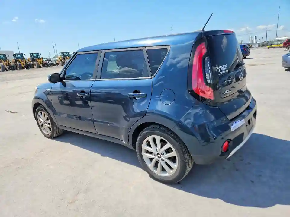 KNDJP3A58J7537865 2018 KIA SOUL-1
