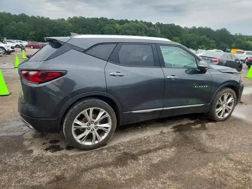 3GNKBFRS6KS589746 2019 CHEVROLET BLAZER-2