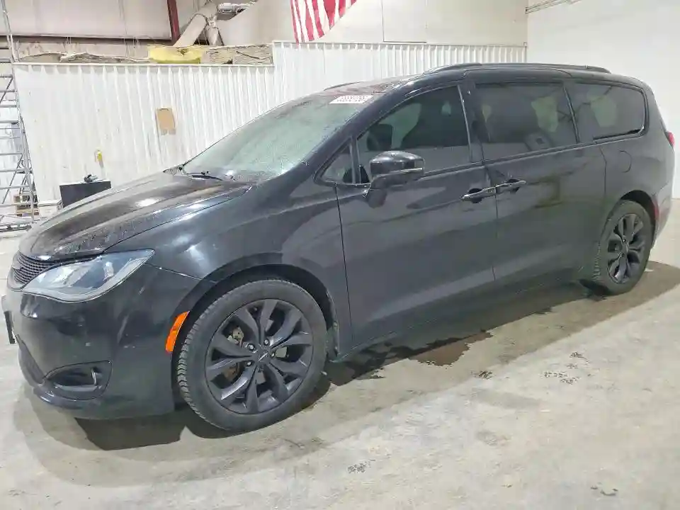 2C4RC1GG8JR230674 2018 CHRYSLER PACIFICA-0