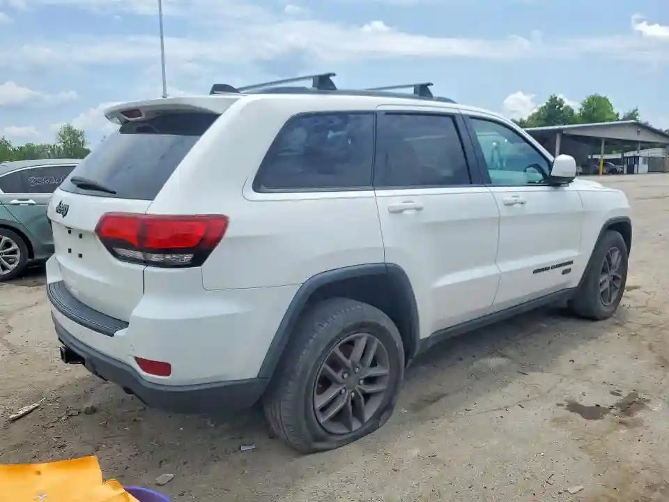 1C4RJFAG5HC645983 2017 JEEP GRAND CHEROKEE-2