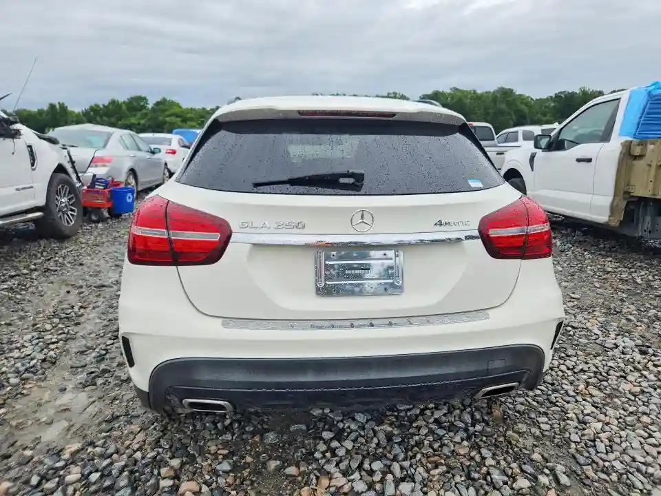 WDCTG4GBXJJ381062 2018 MERCEDES-BENZ GLA-CLASS-5