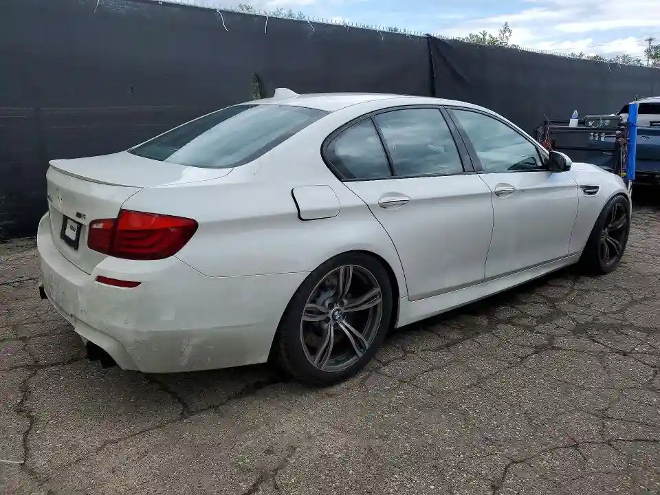 WBSFV9C58DC773514 2013 BMW M5-2