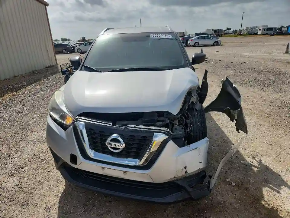 3N1CP5CU1KL548859 2019 NISSAN KICKS-4