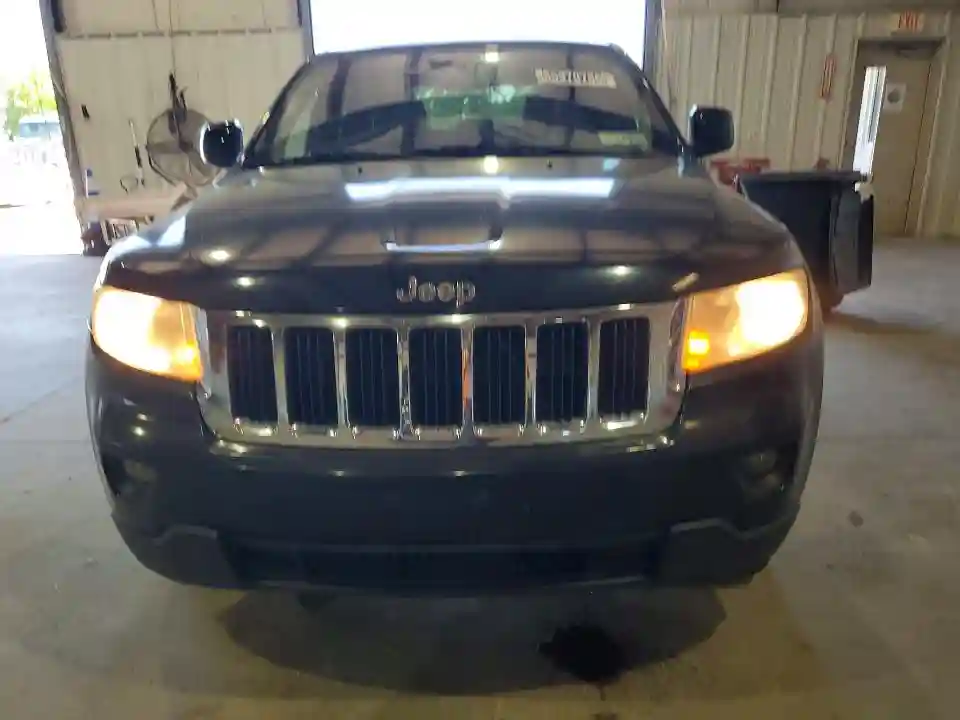 1J4RS4GGXBC577867 2011 JEEP GRAND CHEROKEE-4