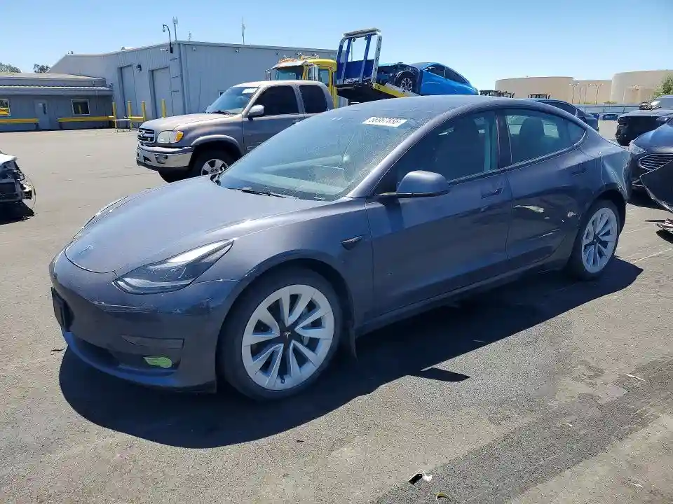 5YJ3E1EB7PF386359 2023 TESLA MODEL 3-0