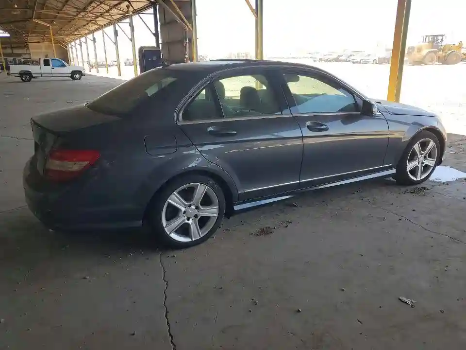 WDDGF5EB8AF475985 2010 MERCEDES-BENZ C-CLASS-2