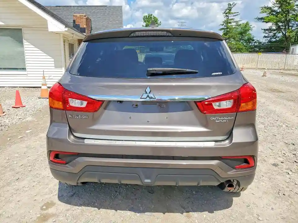 JA4AR3AU3JZ024054 2018 MITSUBISHI OUTLANDER-5