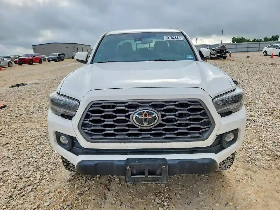 3TYCZ5AN3PT165997 2023 TOYOTA TACOMA-4