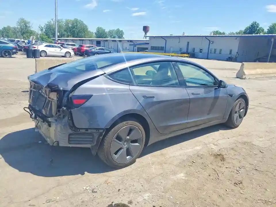 5YJ3E1EAXPF669166 2023 TESLA MODEL 3-2