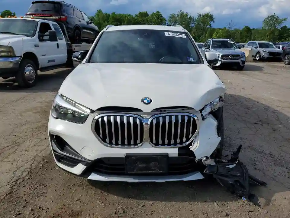 WBXJG9C01L5P78043 2020 BMW X1-4