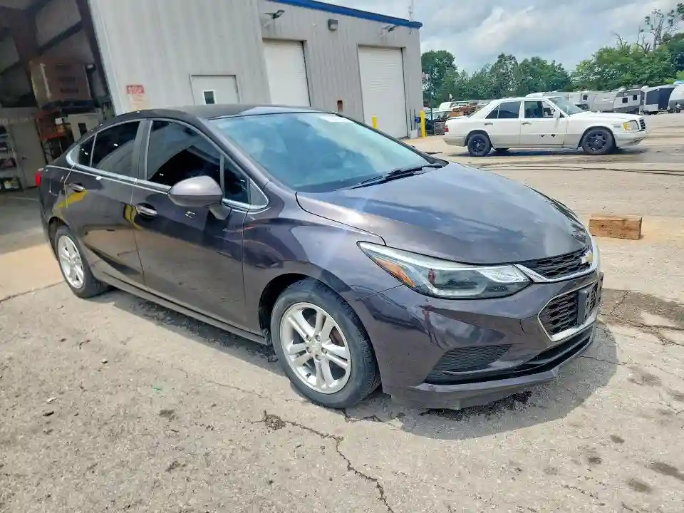 1G1BE5SMXH7242071 2017 CHEVROLET CRUZE-3