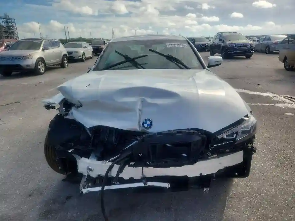 3MW69CW07S8F58698 2025 BMW 3 SERIES-4