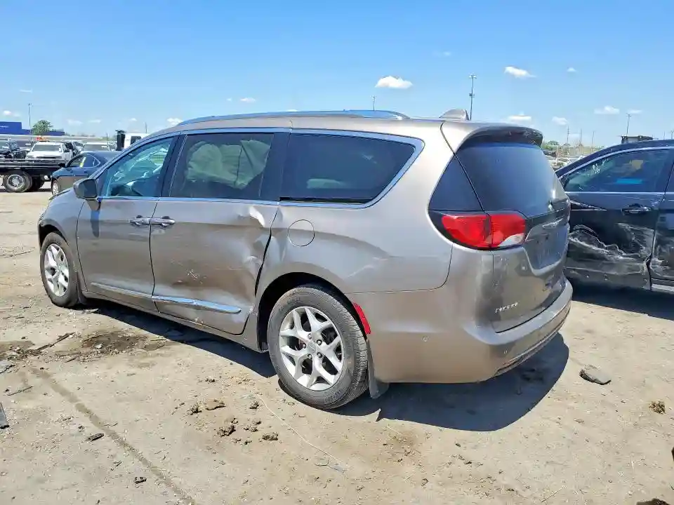 2C4RC1EG5HR695605 2017 CHRYSLER PACIFICA-1