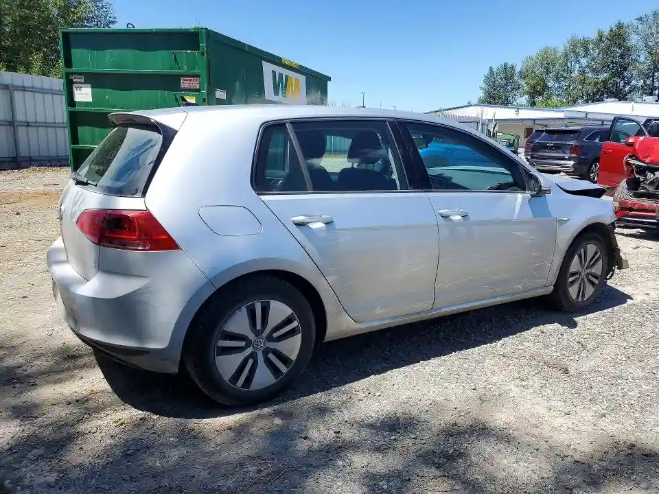 WVWKP7AU9GW914446 2016 VOLKSWAGEN GOLF-2