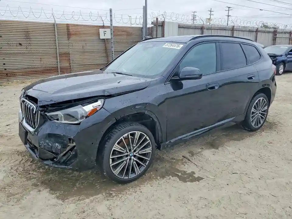 WBX73EF05R5Z08795 2024 BMW X1-0