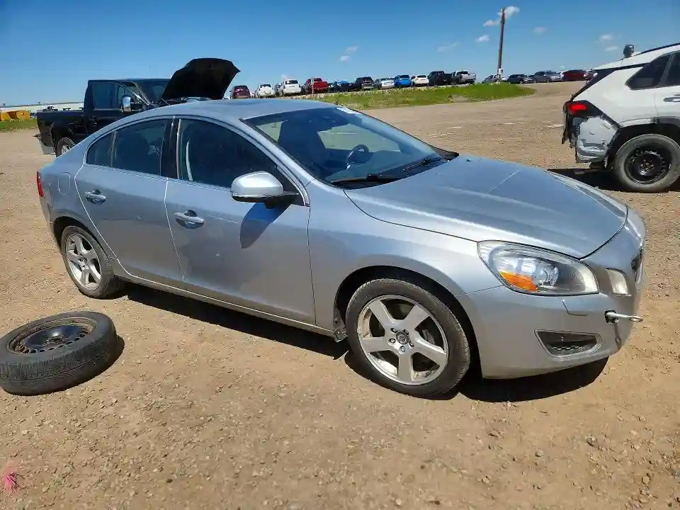 YV1612FH5D1210989 2013 VOLVO S60-3