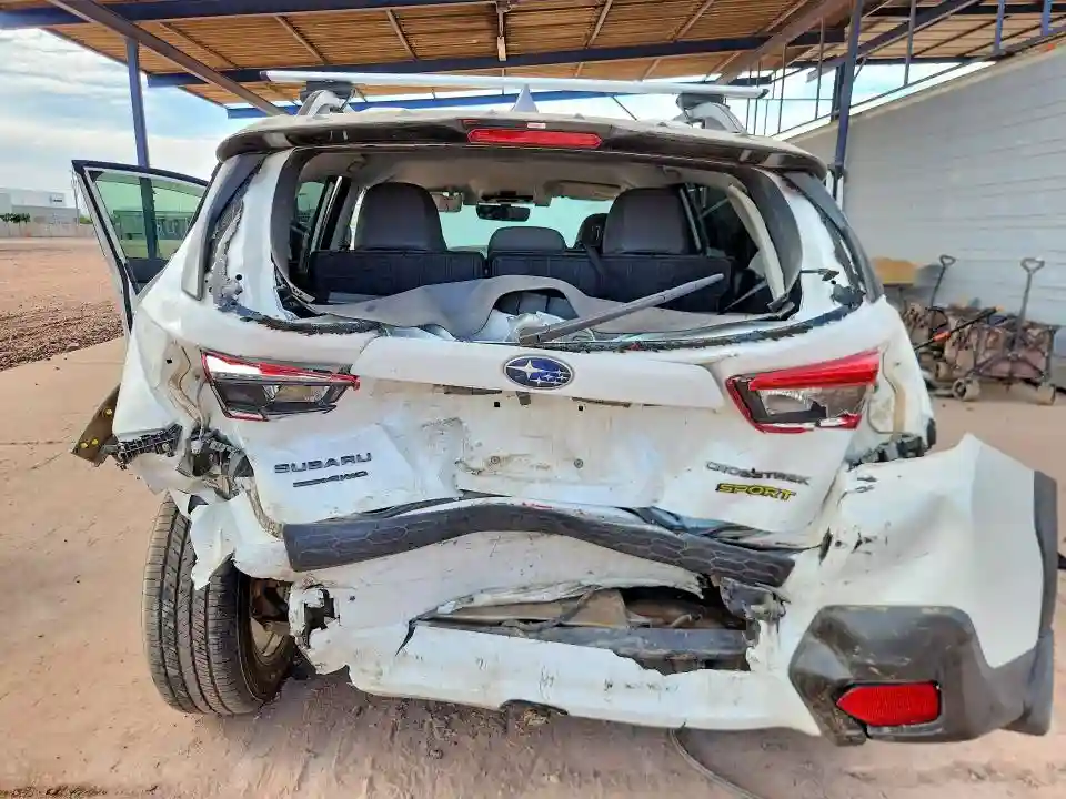 JF2GTHRC9NH257931 2022 SUBARU CROSSTREK-5