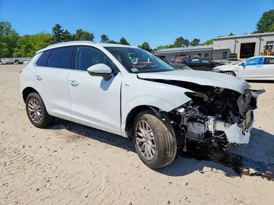 WA1ABCFJ7T1048863 2026 AUDI Q3-3