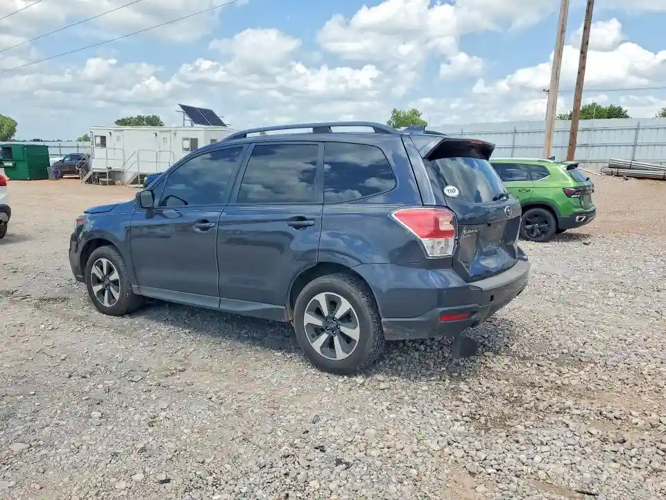 JF2SJAGC1JH472983 2018 SUBARU FORESTER-1