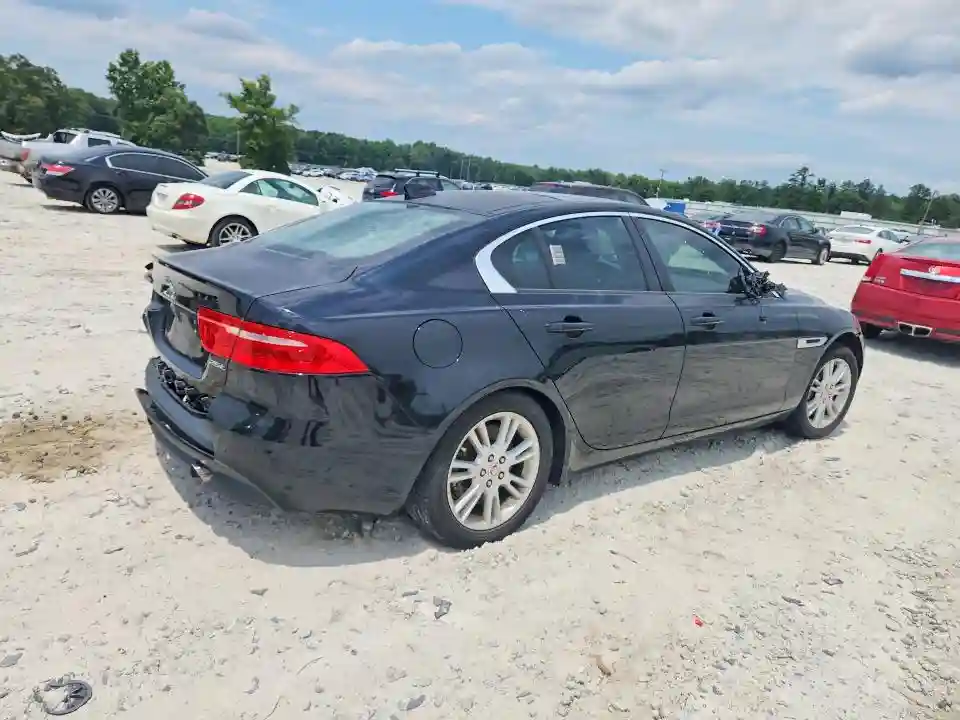SAJAD4FX0JCP28438 2018 JAGUAR XE-2