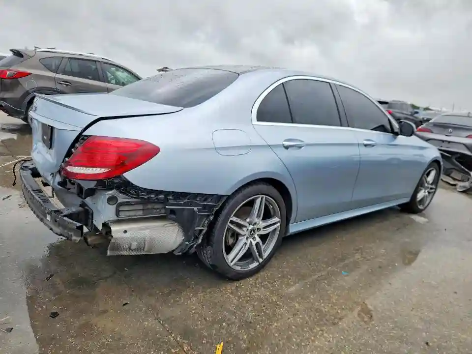 WDDZF4JB4JA358989 2018 MERCEDES-BENZ E-CLASS-2