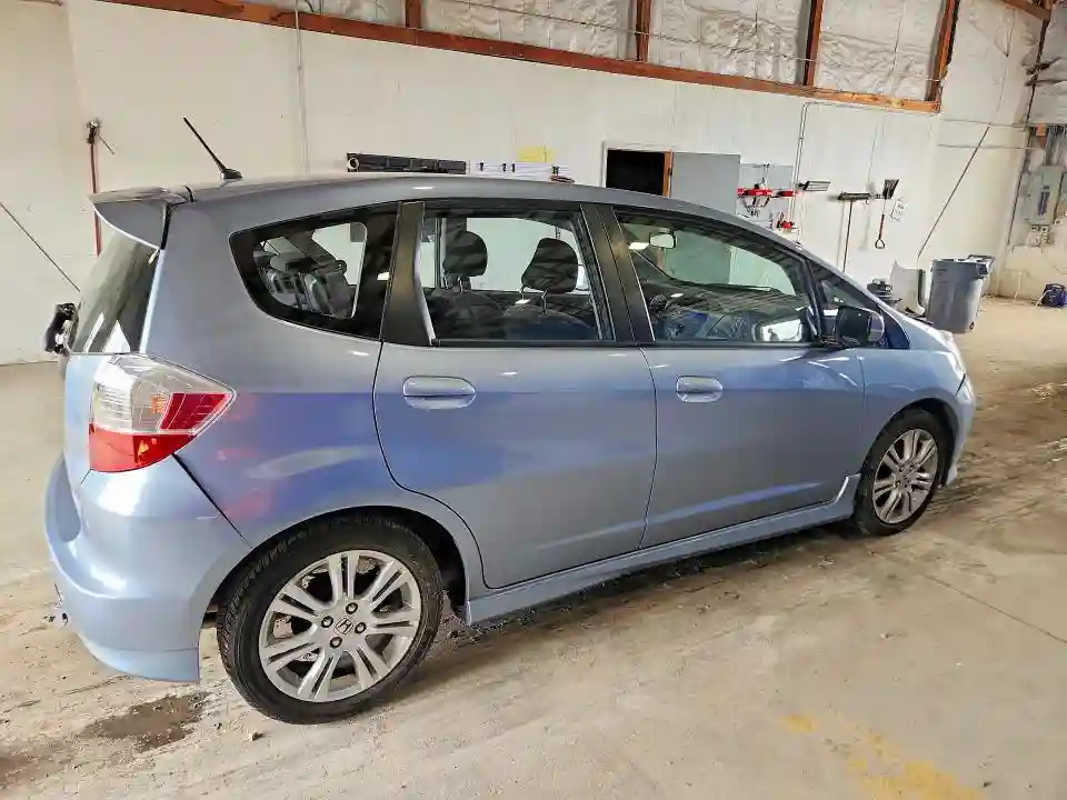 JHMGE8G5XBC005755 2011 HONDA FIT-2