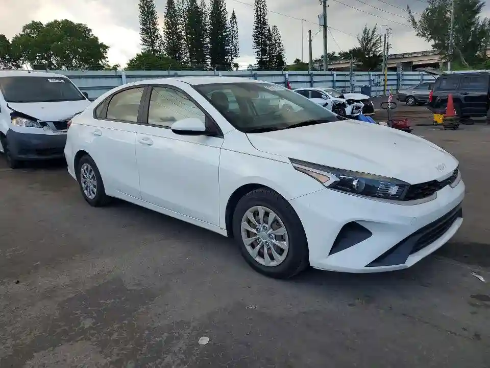 3KPF24AD0NE430199 2022 KIA FORTE-3