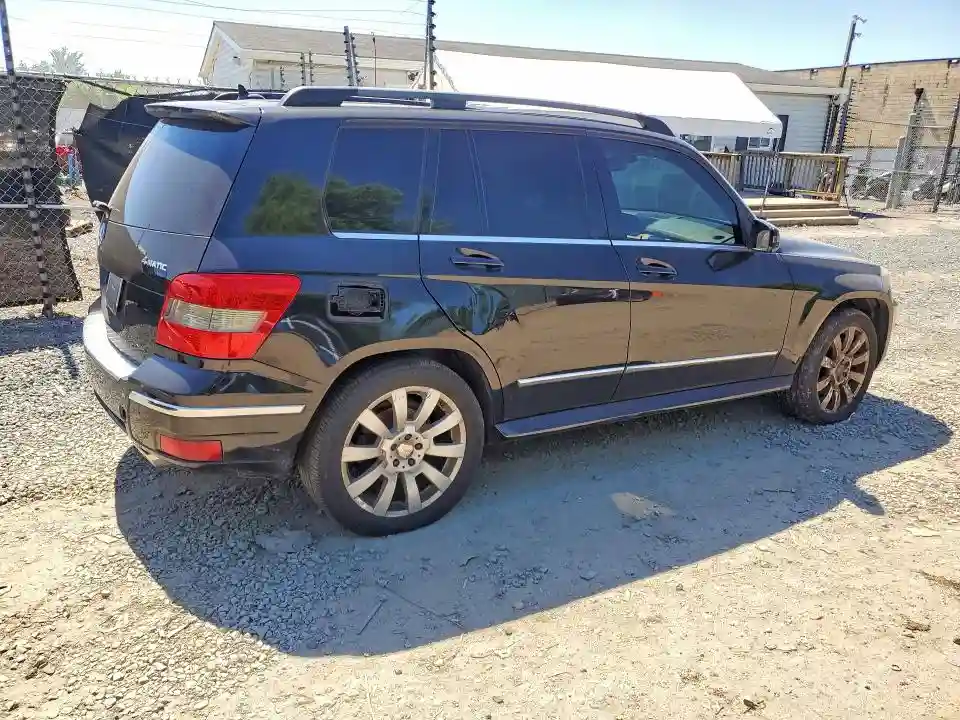 WDCGG8HB9AF404468 2010 MERCEDES-BENZ GLK-CLASS-2