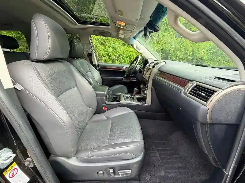 JTJBM7FX2K5218129 2019 LEXUS GX-4
