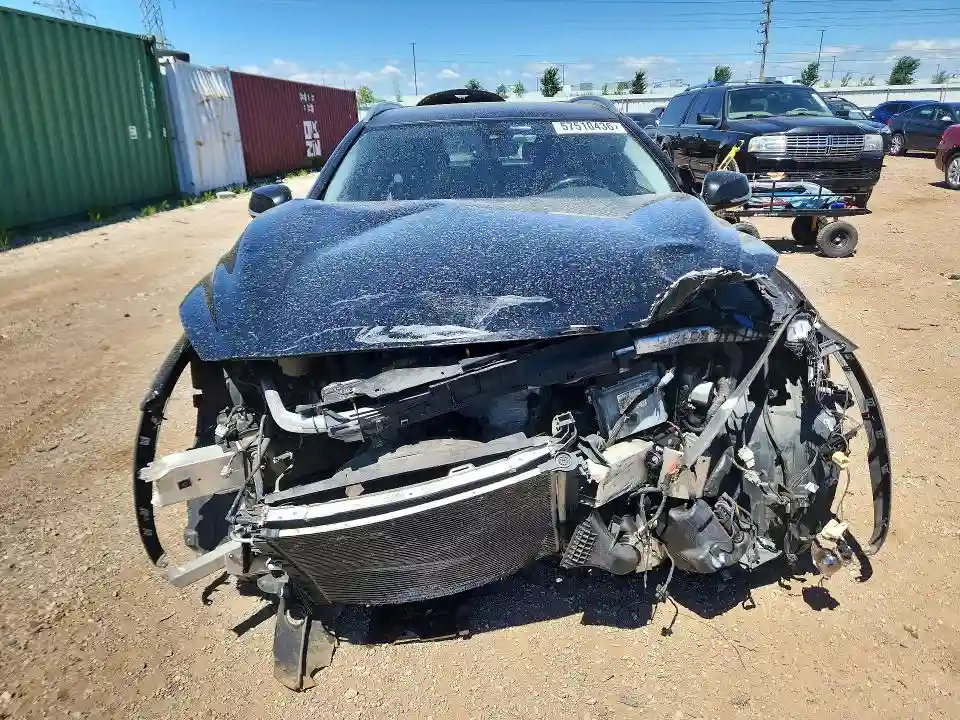 SJKCH5CR2HA021268 2017 INFINITI QX30 PREMI-4