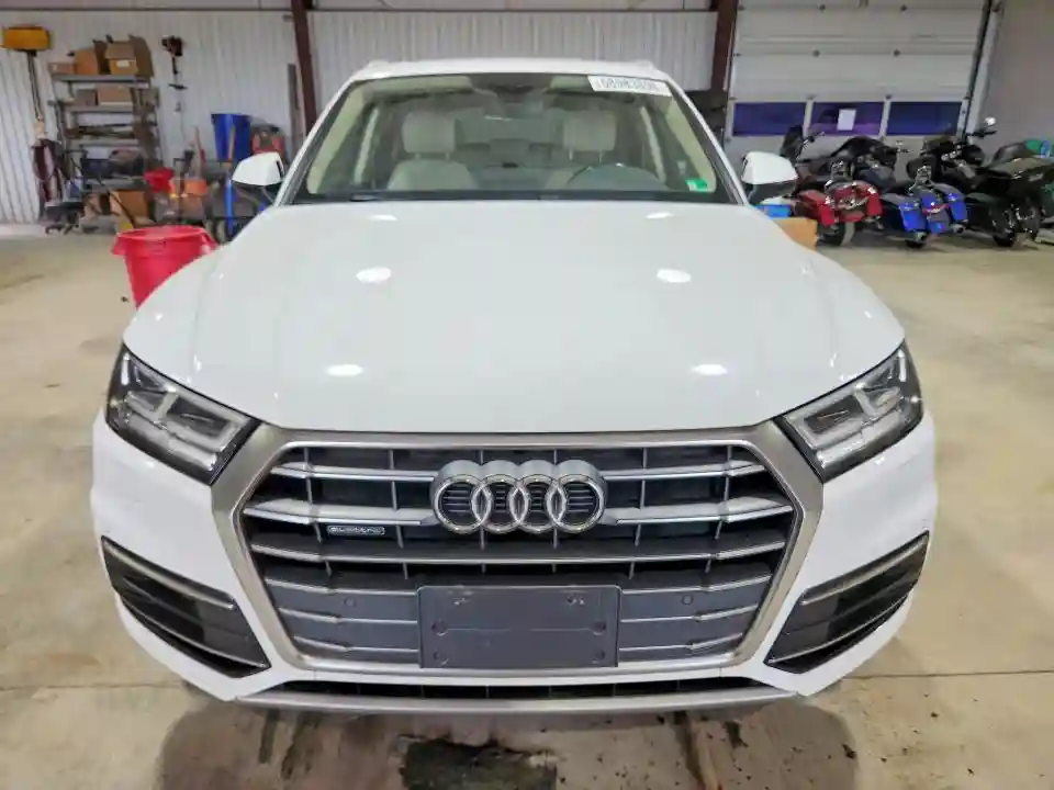 WA1BNAFY0J2010721 2018 AUDI Q5-4