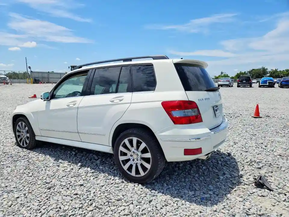 WDCGG8HB3AF475570 2010 MERCEDES-BENZ GLK-CLASS-1