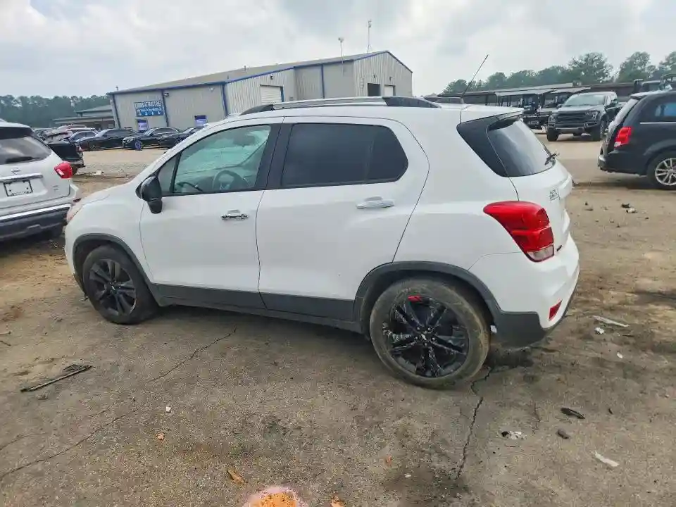 3GNCJLSB9JL167947 2018 CHEVROLET TRAX-1