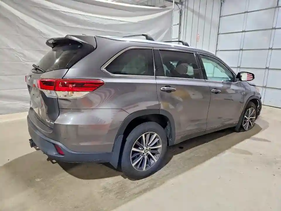 5TDJZRFH8JS562206 2018 TOYOTA HIGHLANDER-2