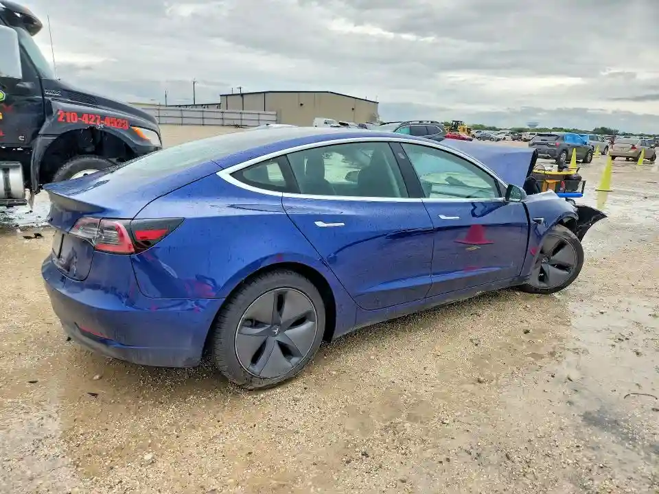 5YJ3E1EB3LF617185 2020 TESLA MODEL 3-2