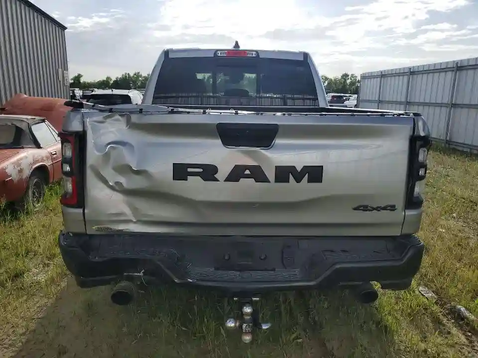 1C6SRFGP4SN718460 2025 RAM 1500-5