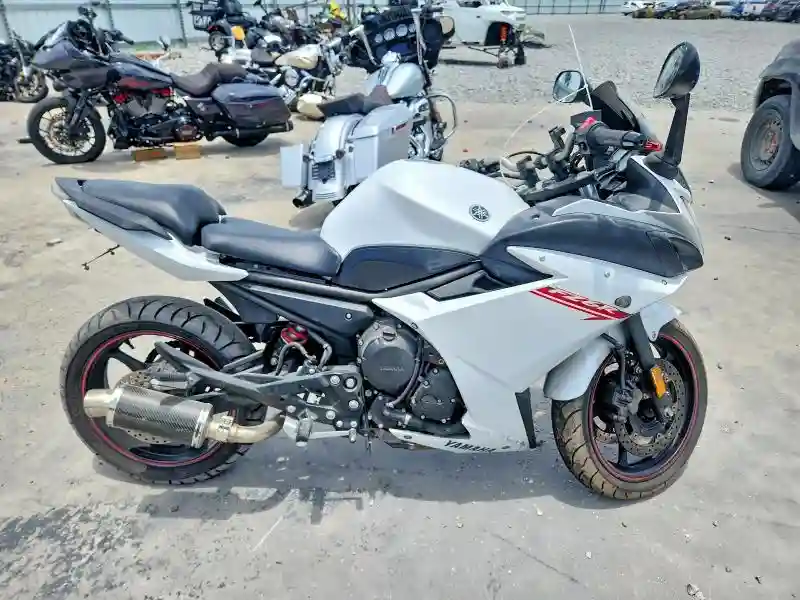 JYARJ18E3CA008534 2012 YAMAHA FZ600-800-0